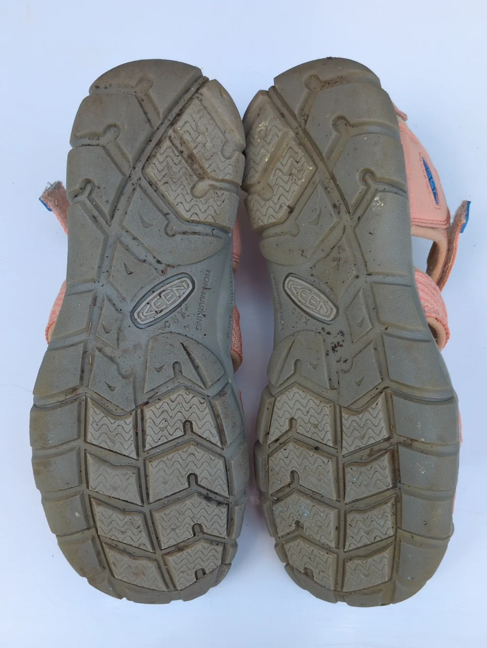 KEEN Seacamp 2 CNX Closed Toe Girls Outdoor Sandals